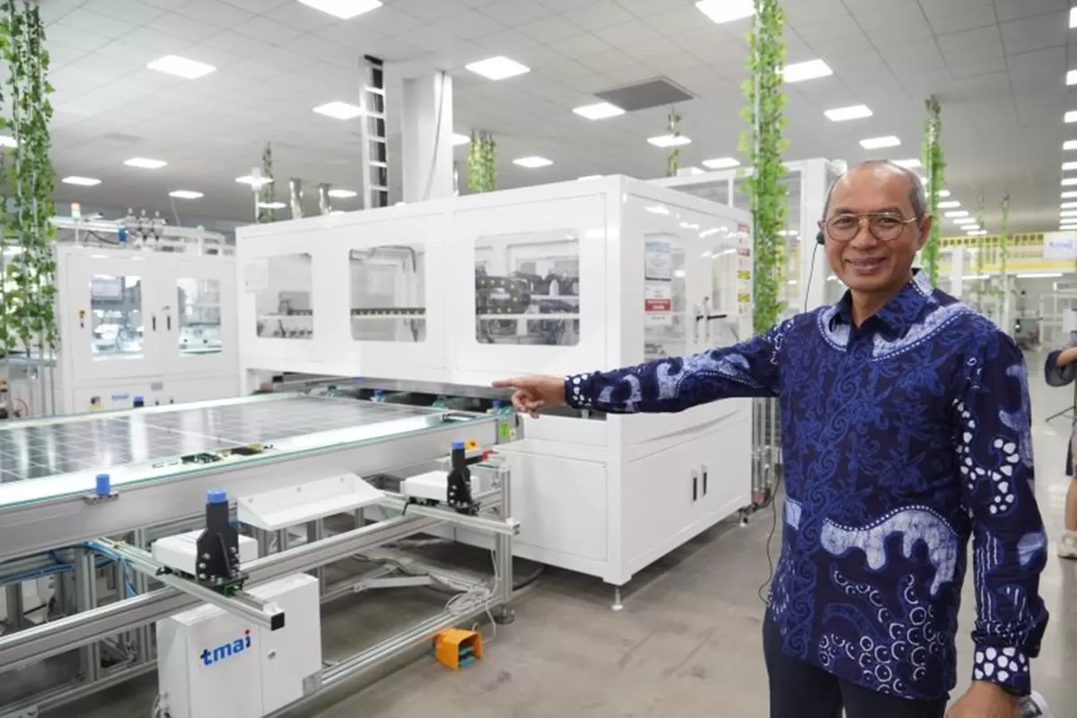 pt-pln-indonesia-power-meluncurkan-pabrik-solar-panel-terbesar-di-indonesia