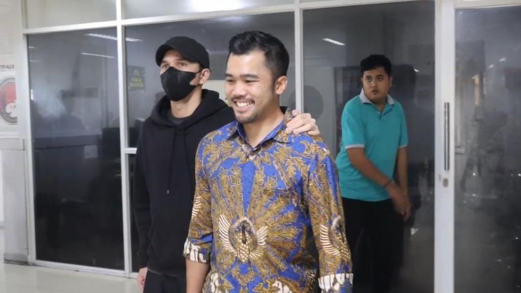 Jonathan Frizzy Hadapi Proses Hukum: Wajib Lapor Setelah Jadi Tersangka Kasus Vape Berisi Obat Keras